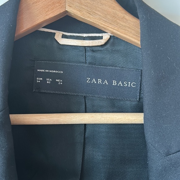 Zara Basic Black Blazer - Picture 2 of 4